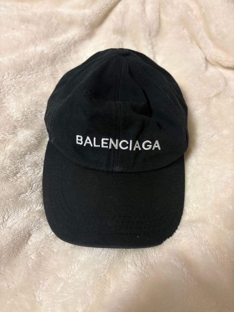 BALENCIAGA バレンシアガ 刺繍入りブラックキャップ