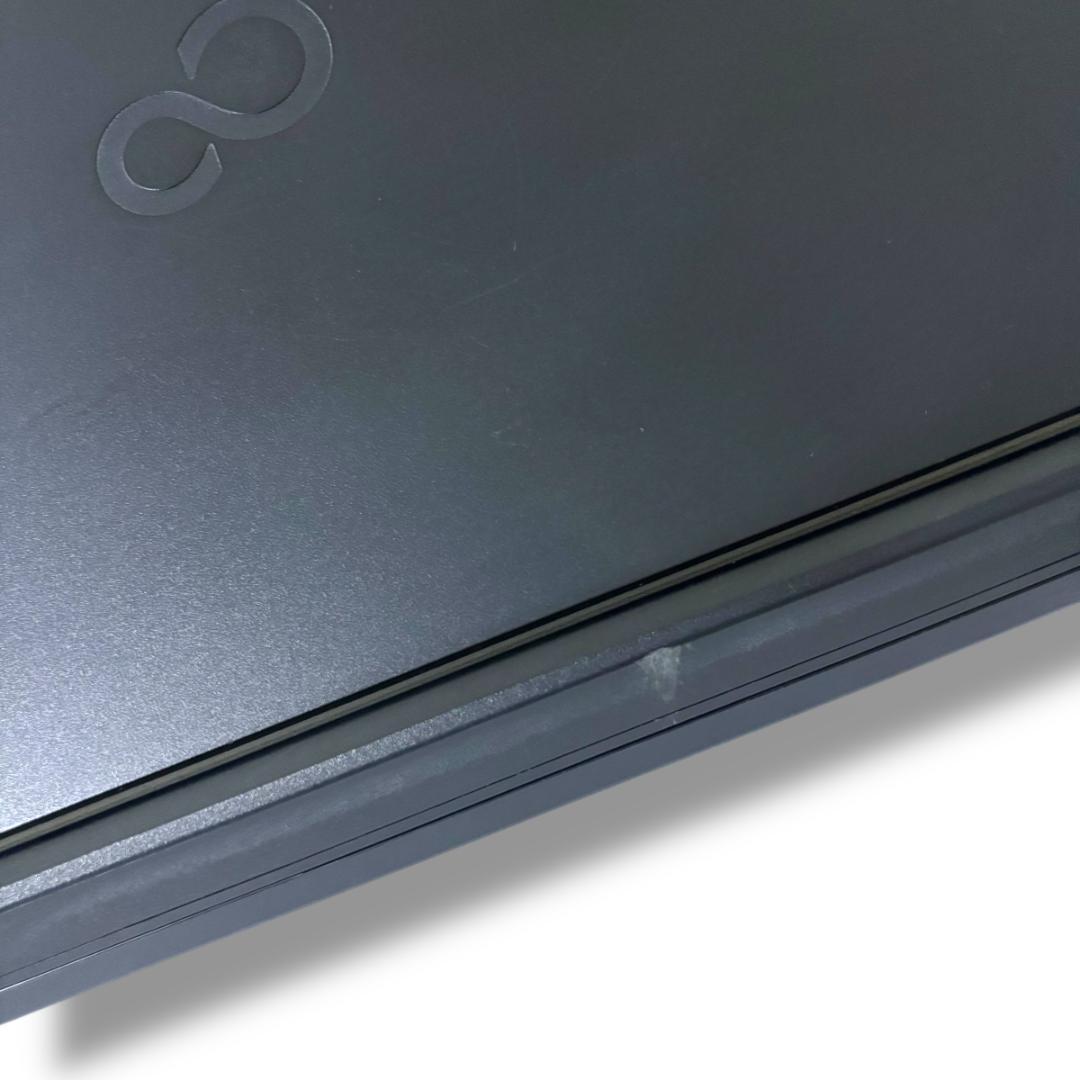 富士通 A579/B 第8世代 i3 メモリ8GB SSD512GB