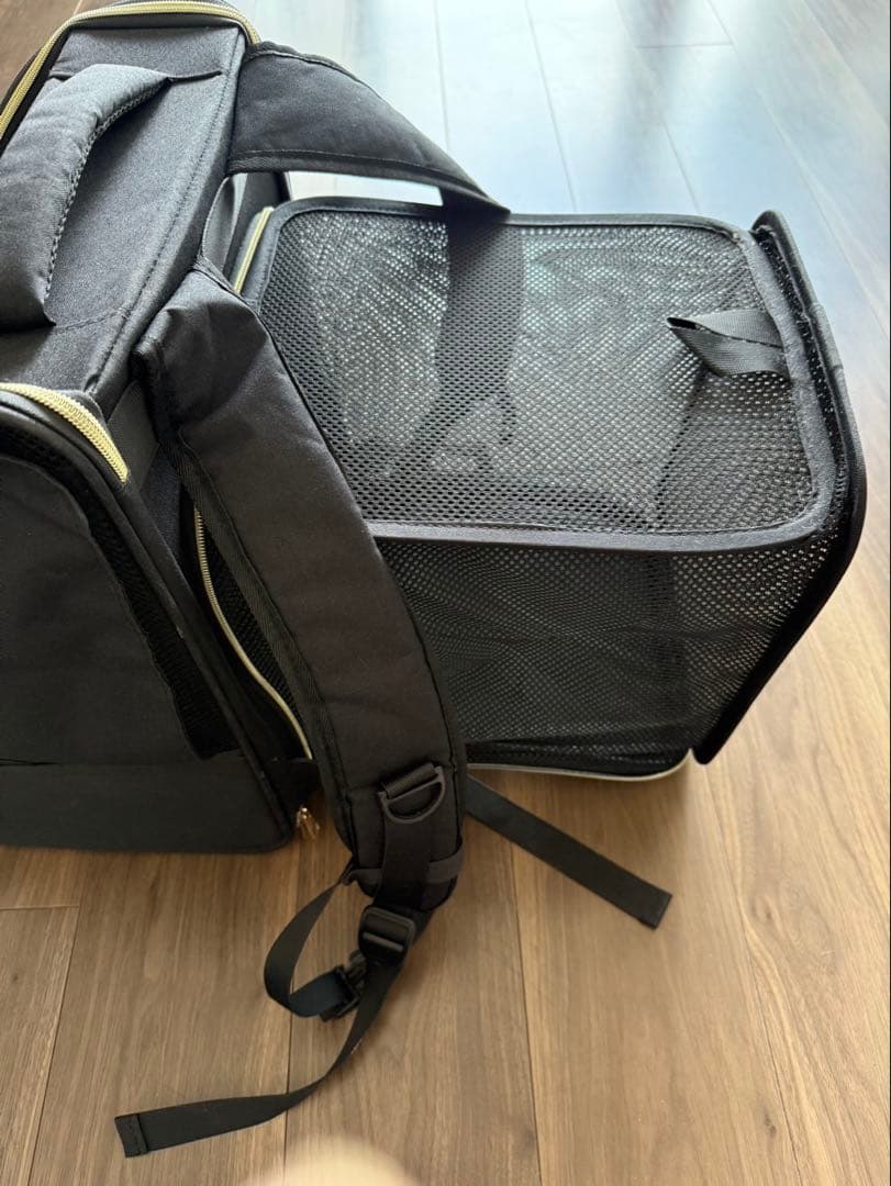 ペット 犬用 猫 高級 キャリーバッグ 黒いナイロン メッシュ素材 ペットバッグ