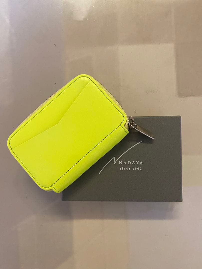 NADAYA ネオンイエロー 二つ折り財布