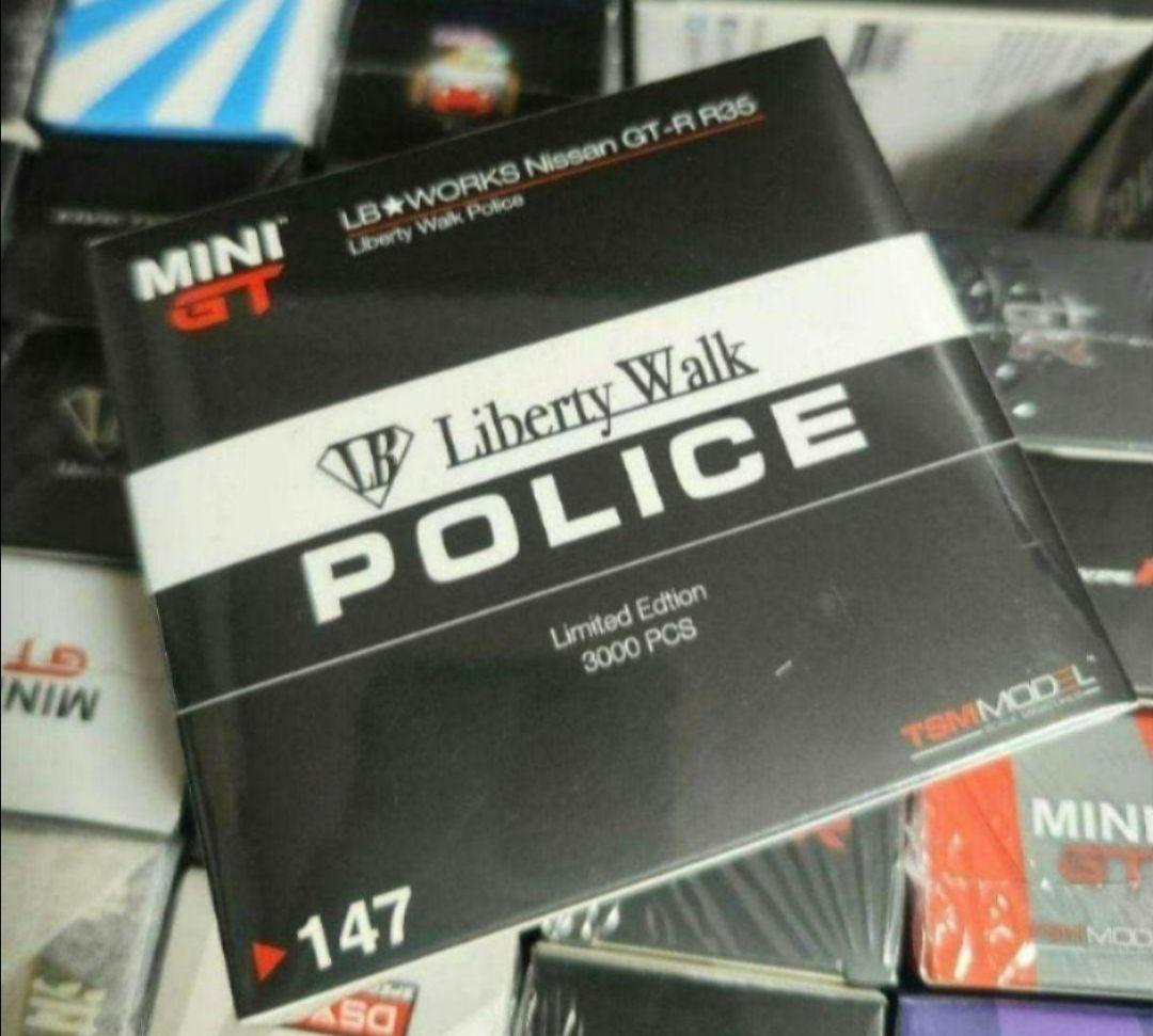 MINIGT リバティーウォーク NISSAN GT-R R35 POLICE