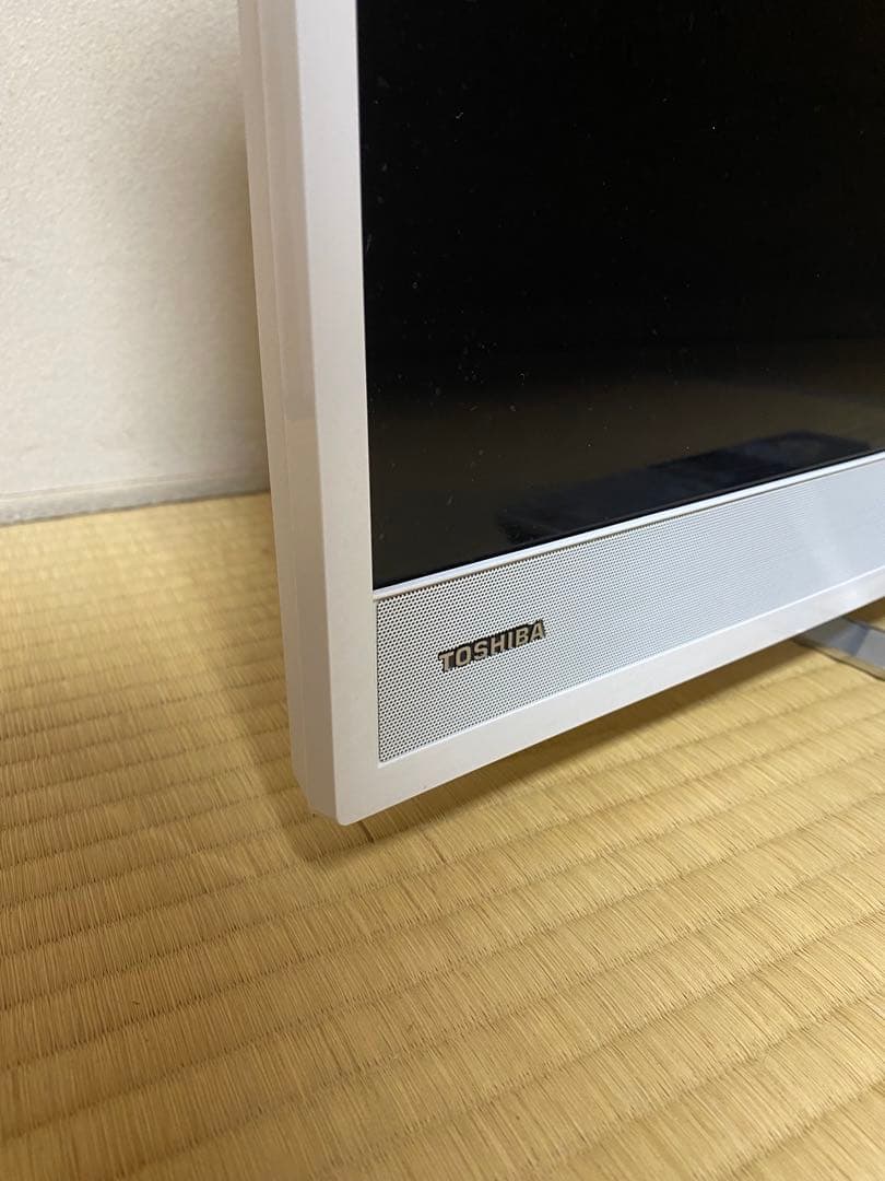 白フレーム TOSHIBA REGZA 4K液晶テレビ40インチ ♪