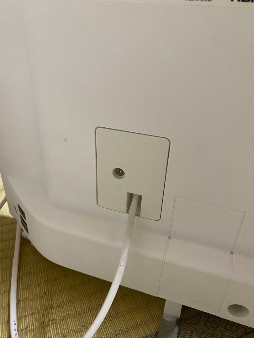 白フレーム TOSHIBA REGZA 4K液晶テレビ40インチ ♪