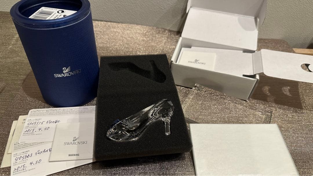 スワロフスキー ガラスの靴 シンデレラ ディズニーコラボ 限定品 クリスタル台座
