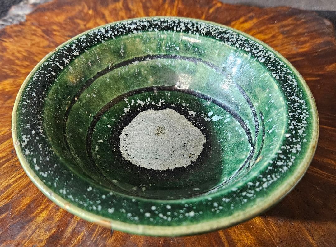 中国古美術　中国古陶磁器　古玩　漢時代　漢緑釉　兜形鉢【抜群の銀化の景色❗