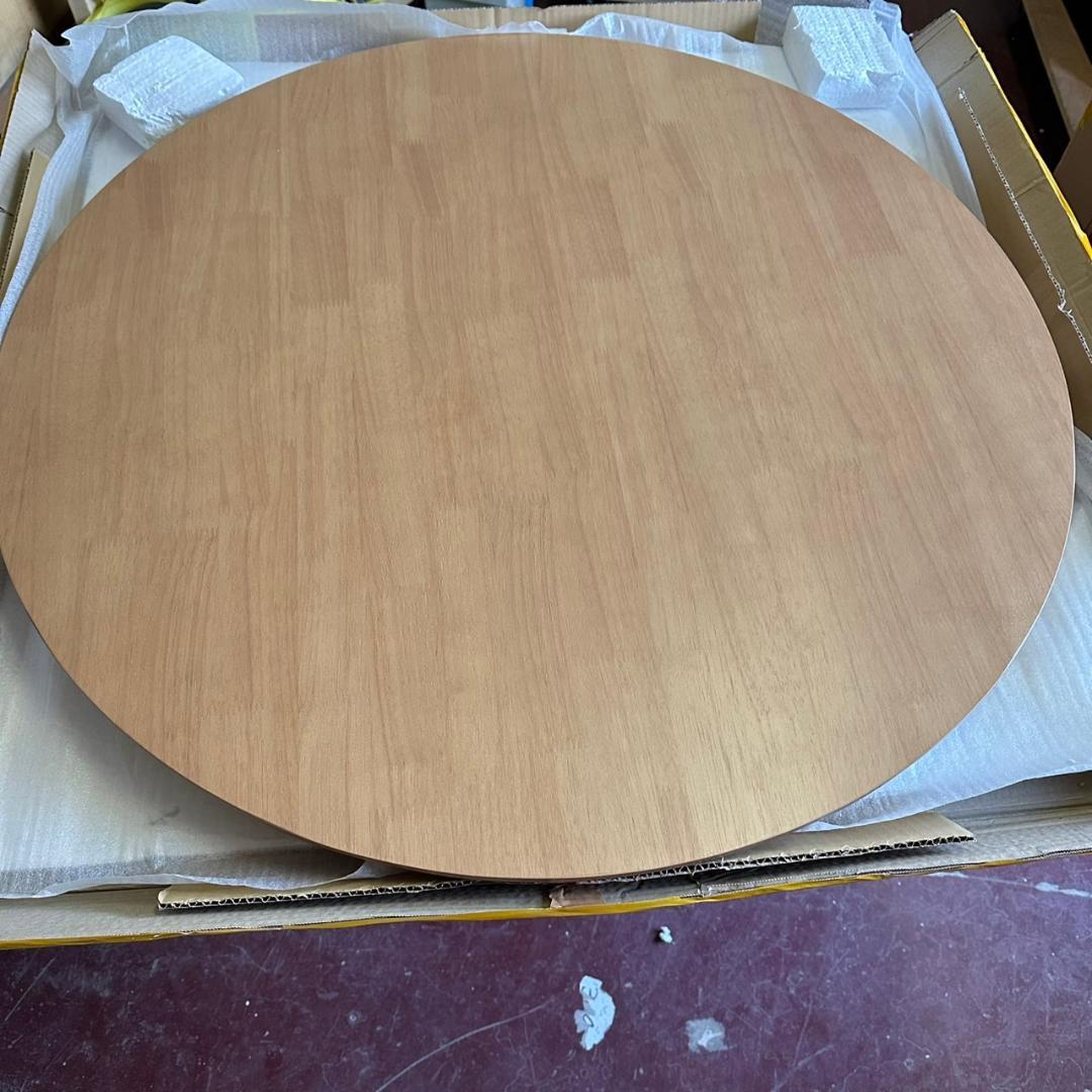 ダイニングテーブル　(約)幅90×奥行90×高さ70cm