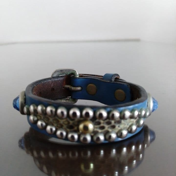 ウルフズヘッド⭐︎15㎜スタッズレザーブレスレット⭐︎ブルー