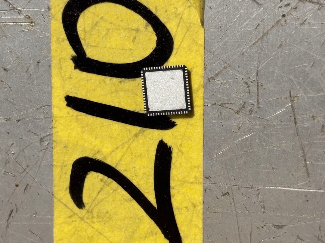 (10個) 集積回路　ICチップLAN9512I-JZX。新品同様。未使用。