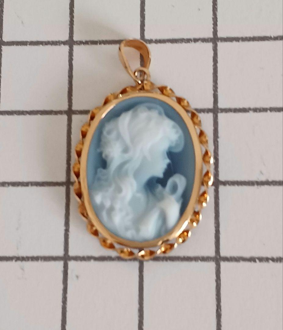 ブルーカメオ　ペンダントトップ　バチカン枠GOLD [最終お値下げです]