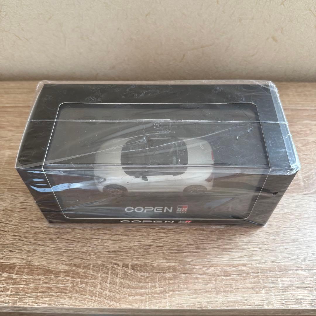 【非売品】トヨタ コペン パールホワイトIII 1/30 ミニカー