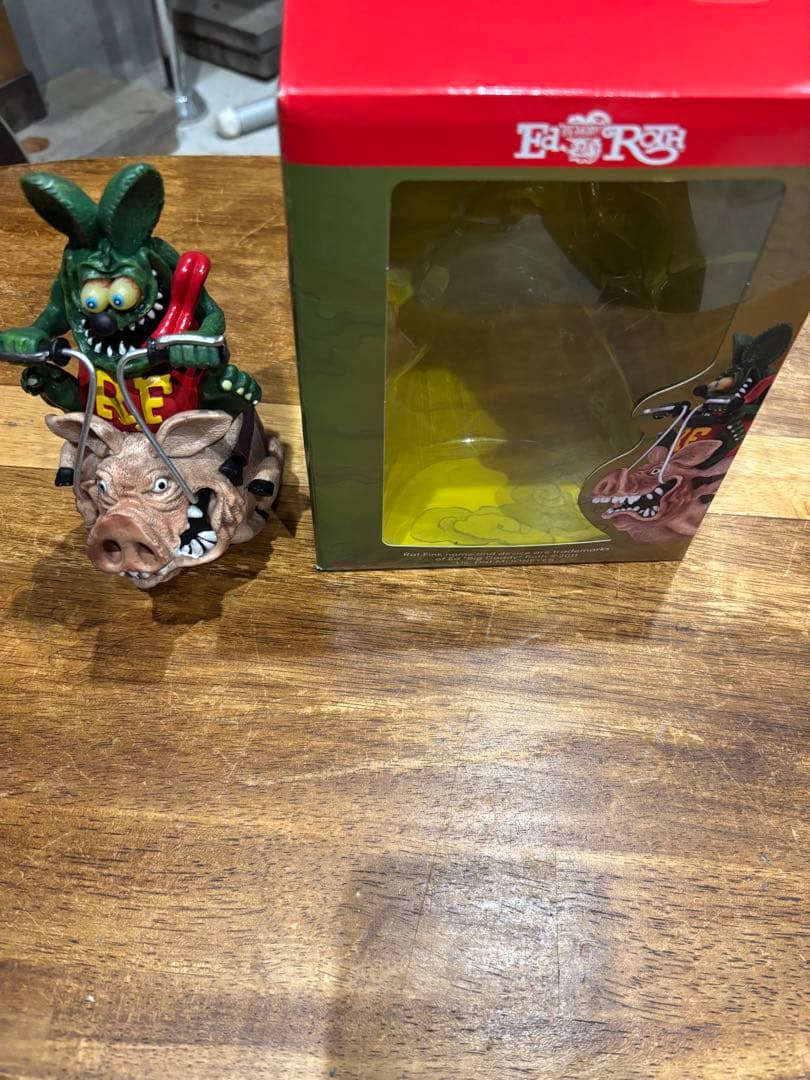 ラットフィンク フィギュア 豚乗り