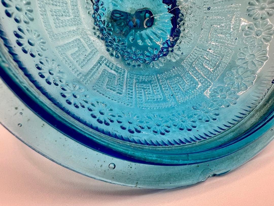 型ガラス蓋物　菓子器　キャンディポット　ボンボニエール　ウランガラス　大正ロマン