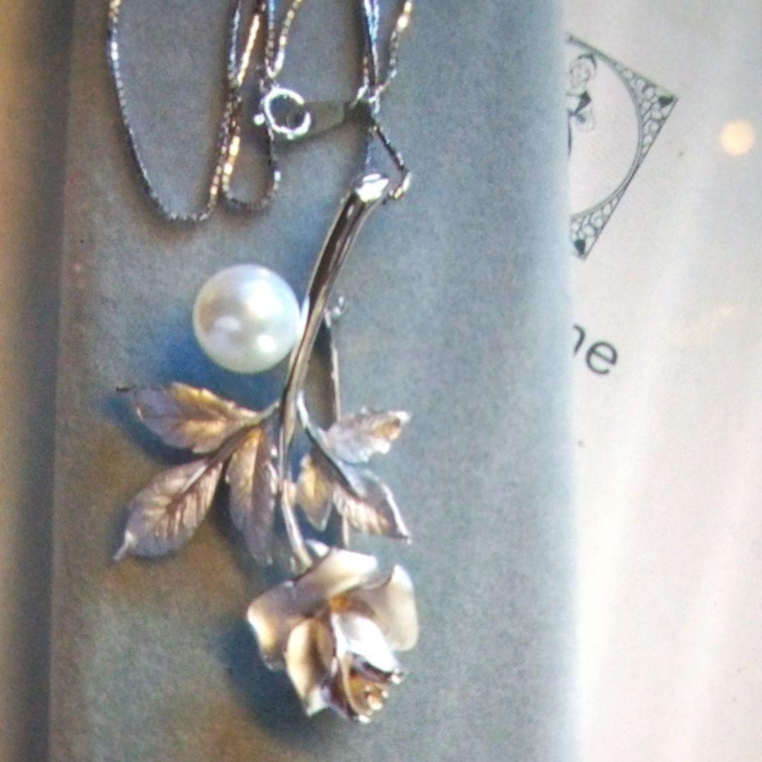 バラと真珠のブローチペンダントヘッド Silver925 ジュエリーツツミ