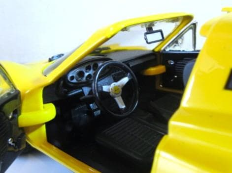 特価 HotWheels 1/18 フェラーリ Dino246GTS イエロー②