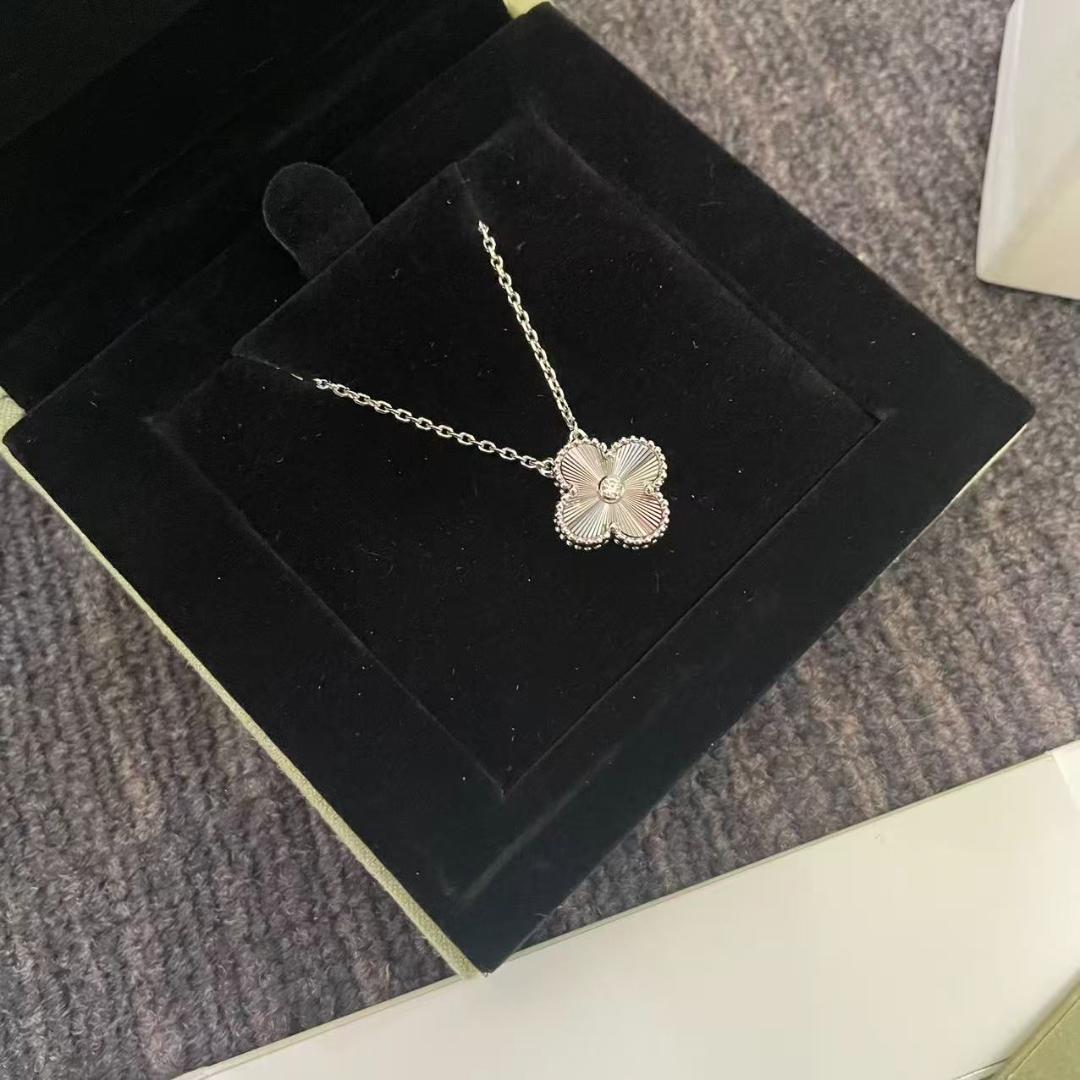 美品ヴィンテージ アルハンブラ VCARP9XG00