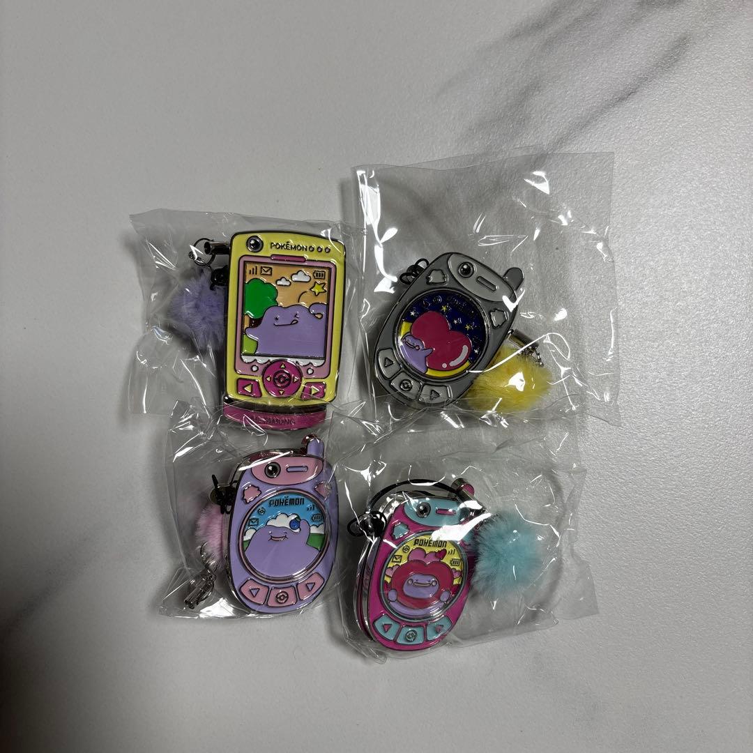 メタモン　韓国popup ガチャ　ランダム　ピンバッチ　4点セット