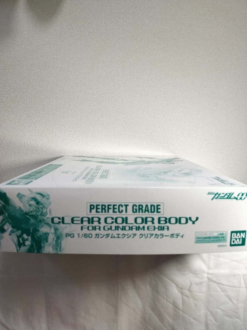 PG 1/60 ガンダムエクシア クリアカラーボディ
