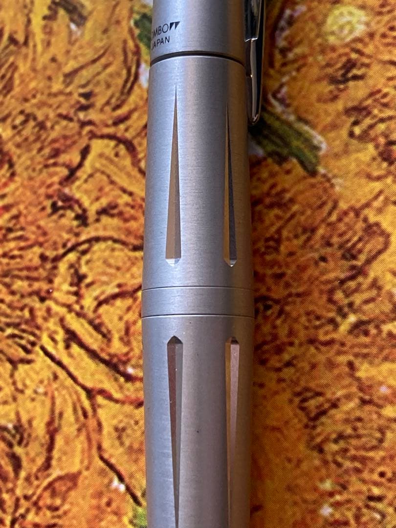 廃番　トンボ　TOMBOW zoom2000 ボールペン