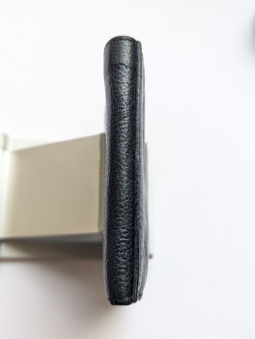 イルビゾンテ スクエアウォレット ブラック 美品 シボ加工 男女兼用