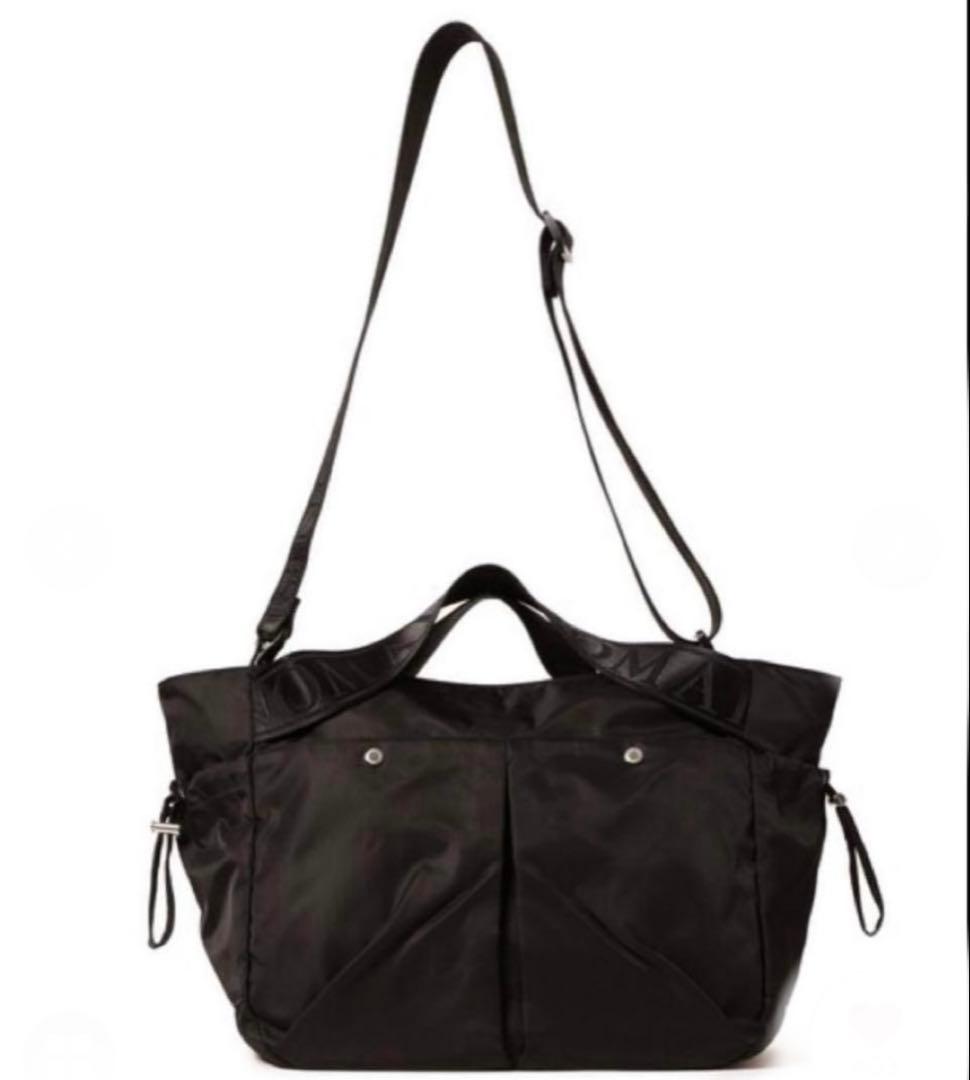 美品　NOMADIS ノマディスBASQUEMSLD 25SSショルダーバッグ