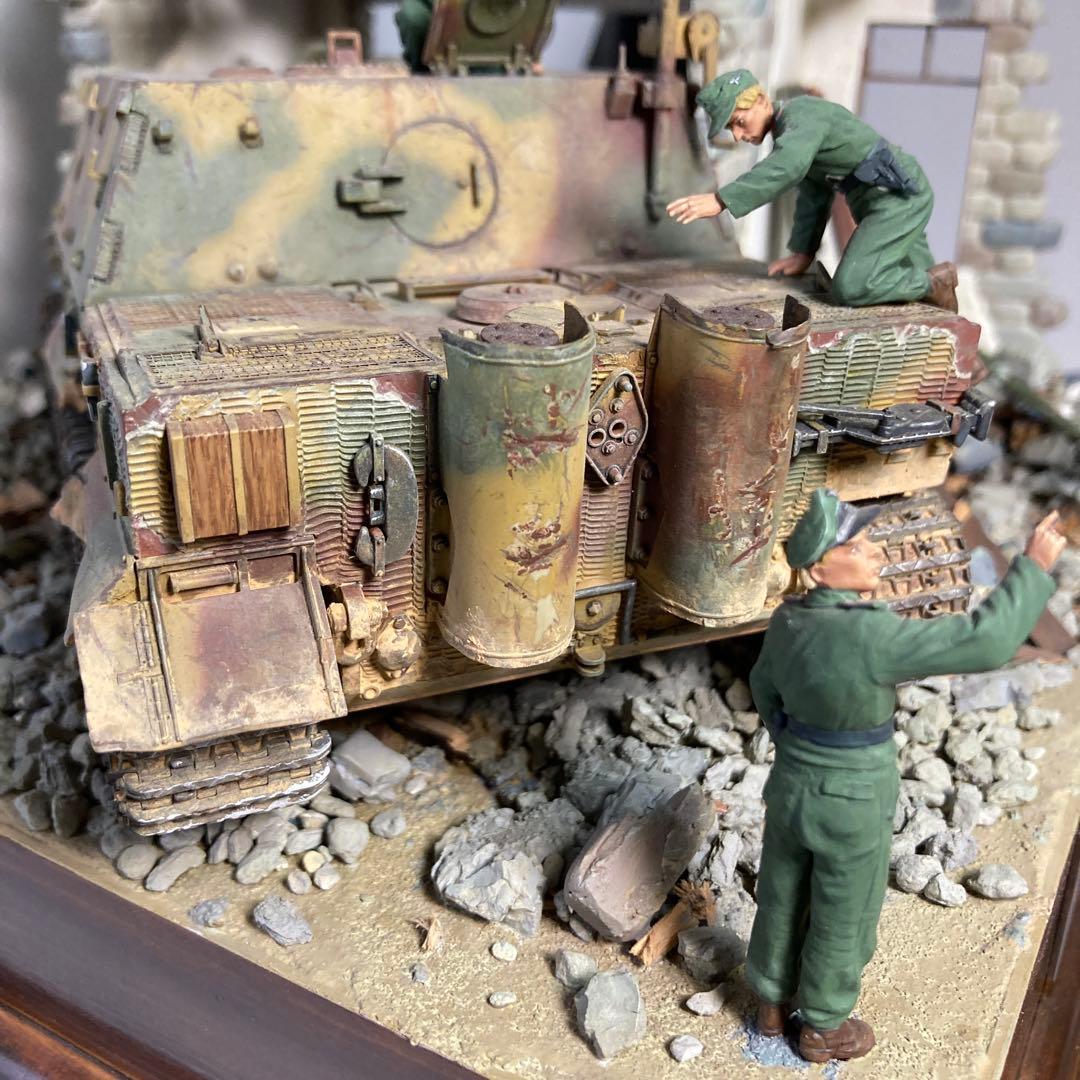 戦場ディオラマ模型完成品1/35