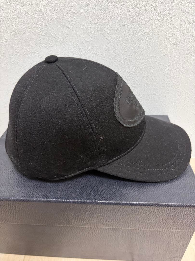 首*旭様 PRADA ブラックキャップ ウール素材