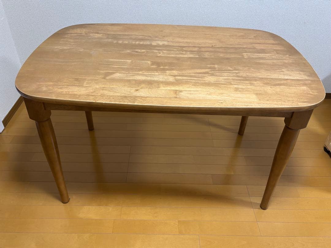 7/8まで　カリモク　ダイニングテーブル