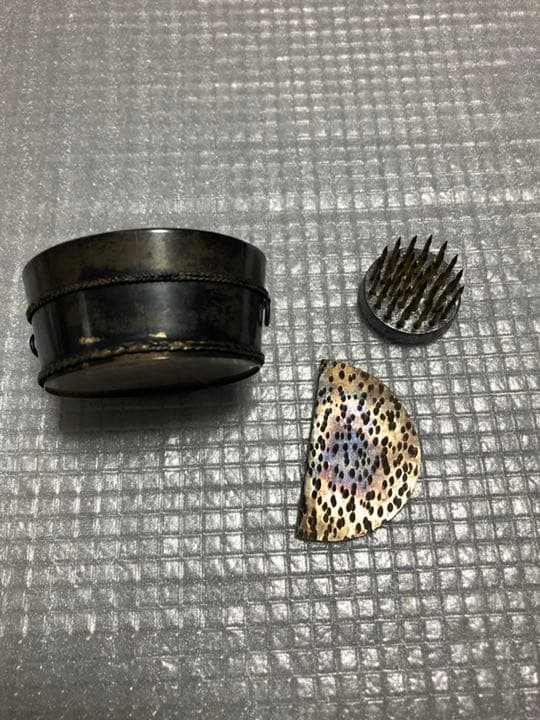 花刺し飾り入れ　銀製　古物