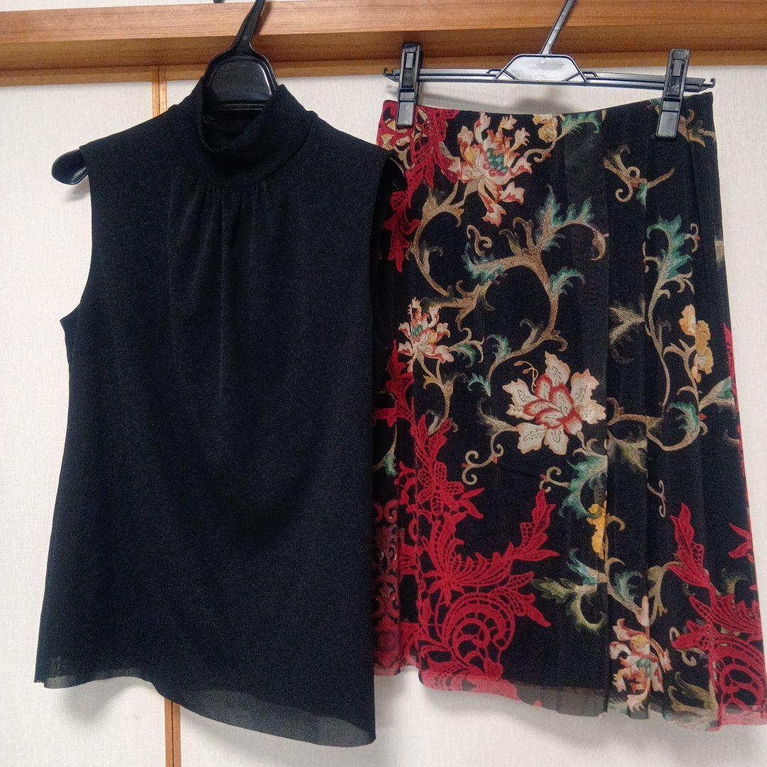 ヴィヴィアンタム花柄タイトスカート サイズ40ノースリーブネットトップス40
