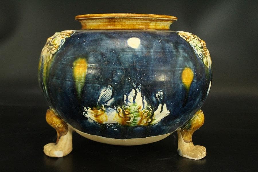 中国美術 三彩 獅子紋 三足壷(A818)