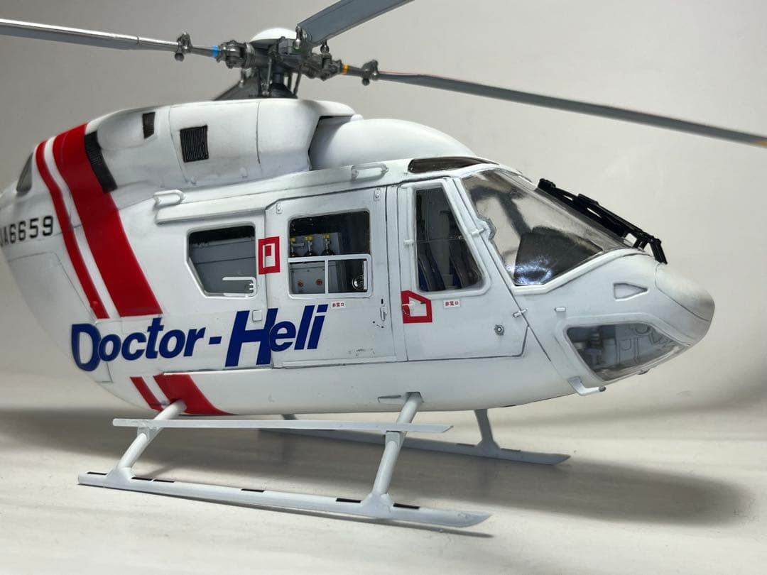 ハセガワ　1/32 BK-117 Doctor-Heli （完成品）