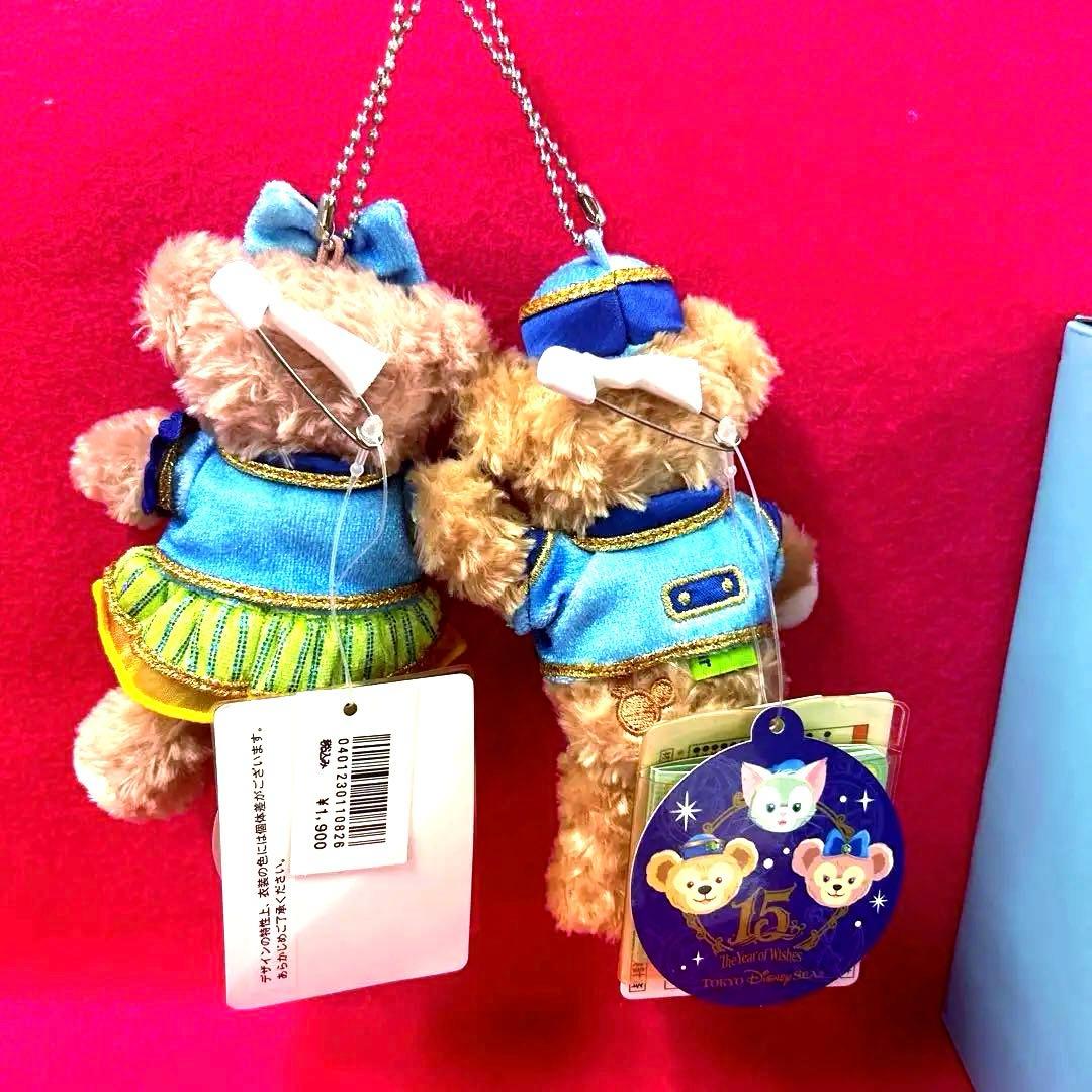 ディズニー　ダッフィー 目覚まし時計　シェリーメイ　ぬいぐるみバッジ　3点セット