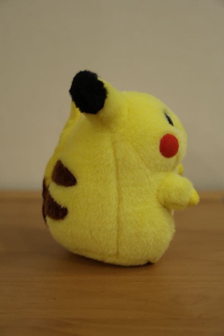 ポケモン TOMY ピカチュウ ぬいぐるみ 初期ピカ①
