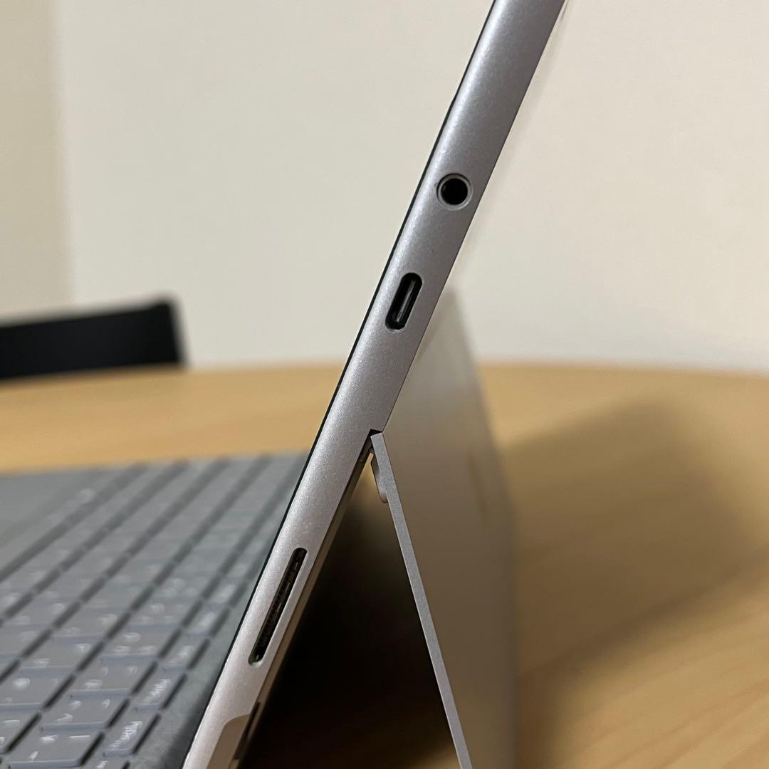 Microsoft Surface goタイプカバー付き 充電器なし