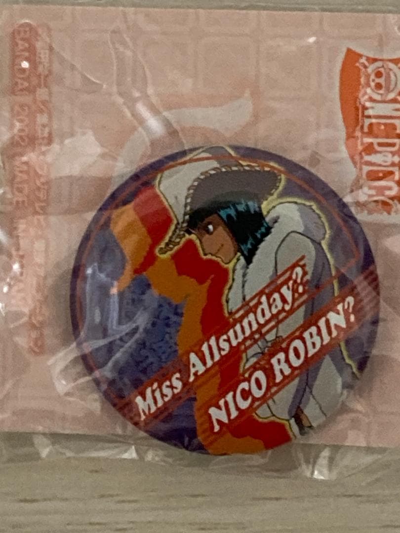 バッジ（ピン・缶）セット【コンパクト送料無料・匿名配送】ニコロビン　出品№11