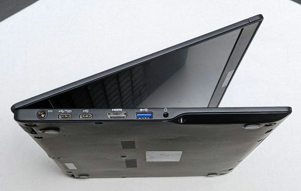 [FMV]LIFEBOOK UH90改 (八世 i5/16G/SSD256G)