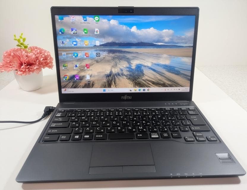 【超美品】軽くて持ち運びラク✨すぐ使えるノートパソコン✨Win11✨新品8GB