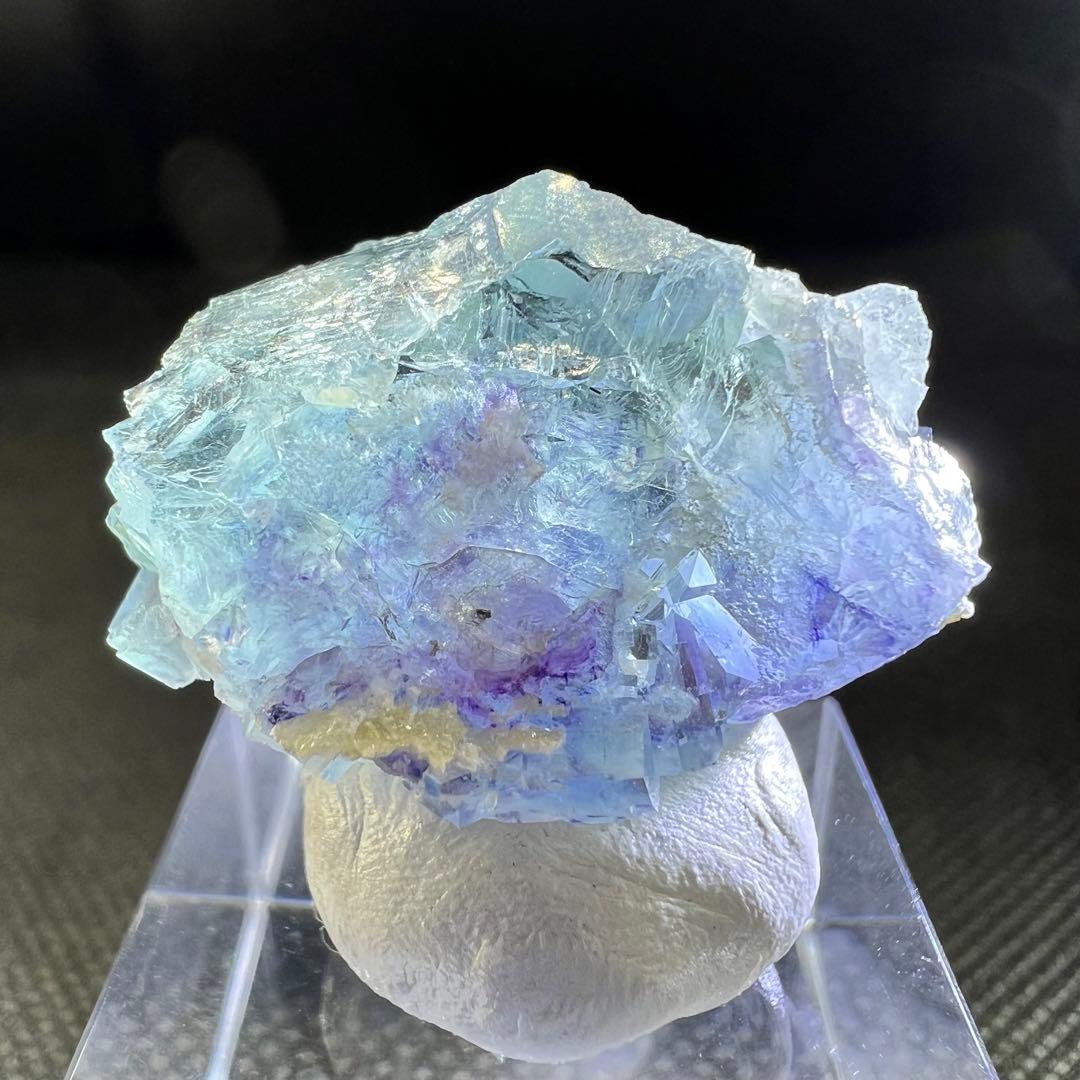 ヤオガンシャン産　ブルーパープルファントムフローライト　テリ、ツヤ抜群