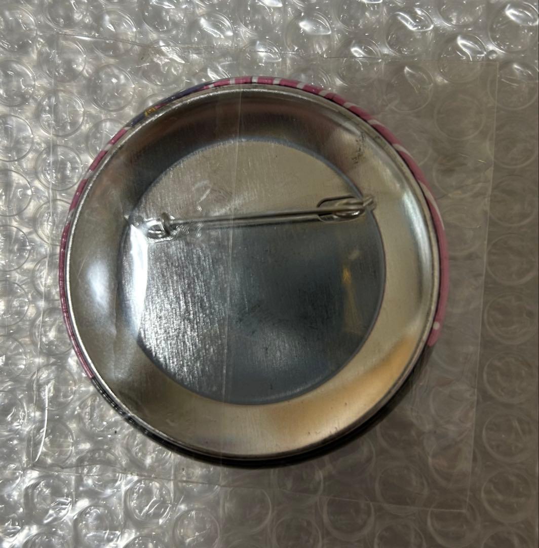 【超希少】小鳥遊六花・凸守早苗　缶バッジ