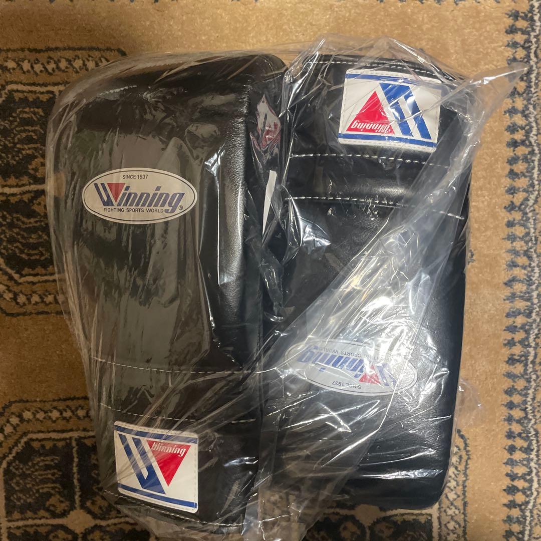 新品 未開封 Winning ボクシンググローブ 14 oz 紐式 黒