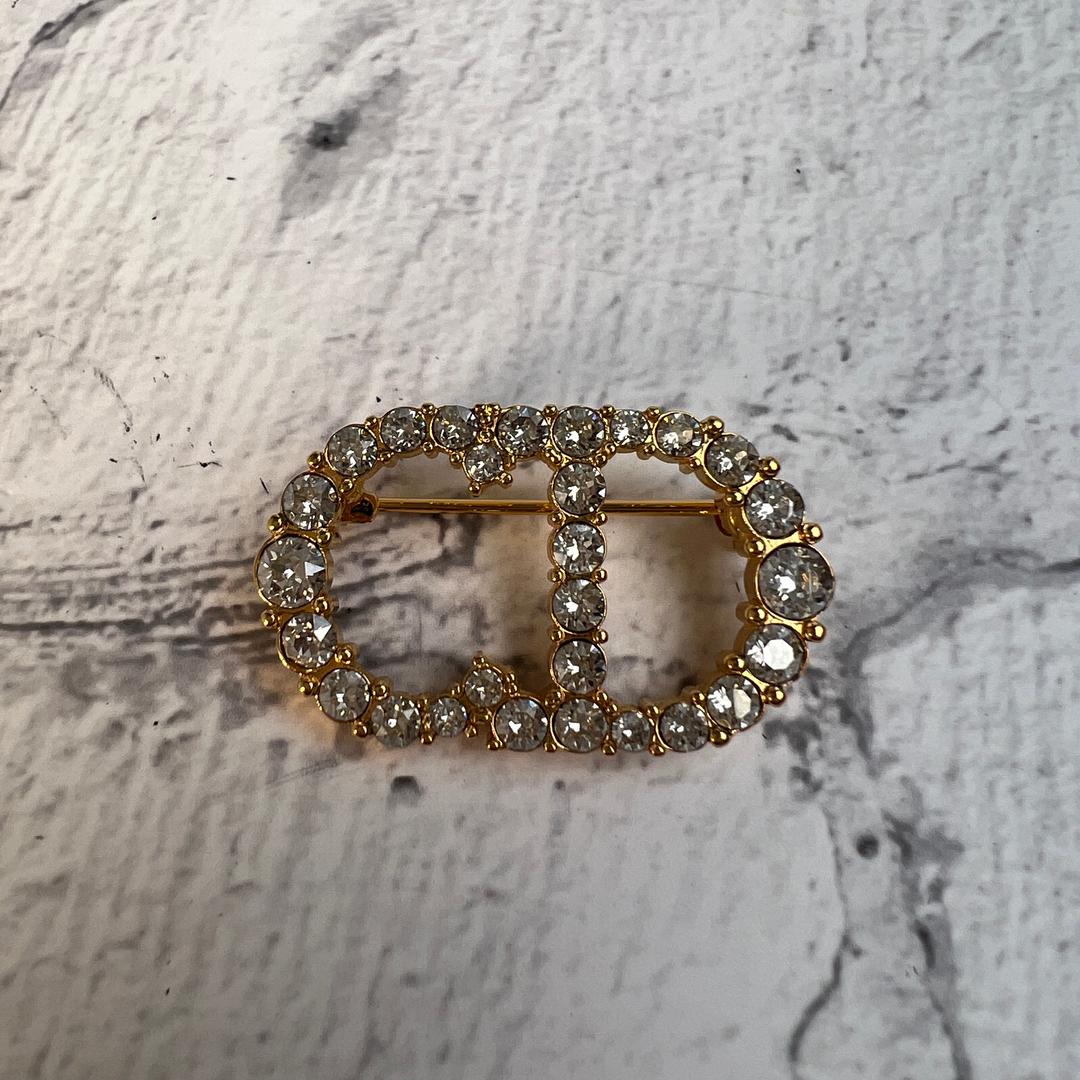 Dior ディオール　CDロゴ ストーン ブローチ ゴールド A-9220