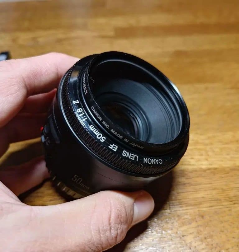 ★レンズカバー付Canon 単焦点レンズ EF50mm F1.8 IIフルサイズ