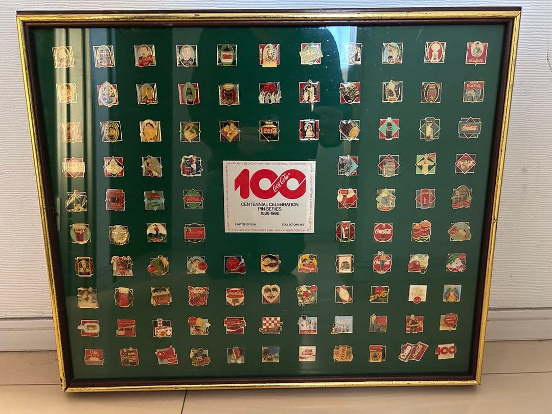 コカ・コーラ ピンバッジセット 額装品/ 100周年 1886-1986 限定品
