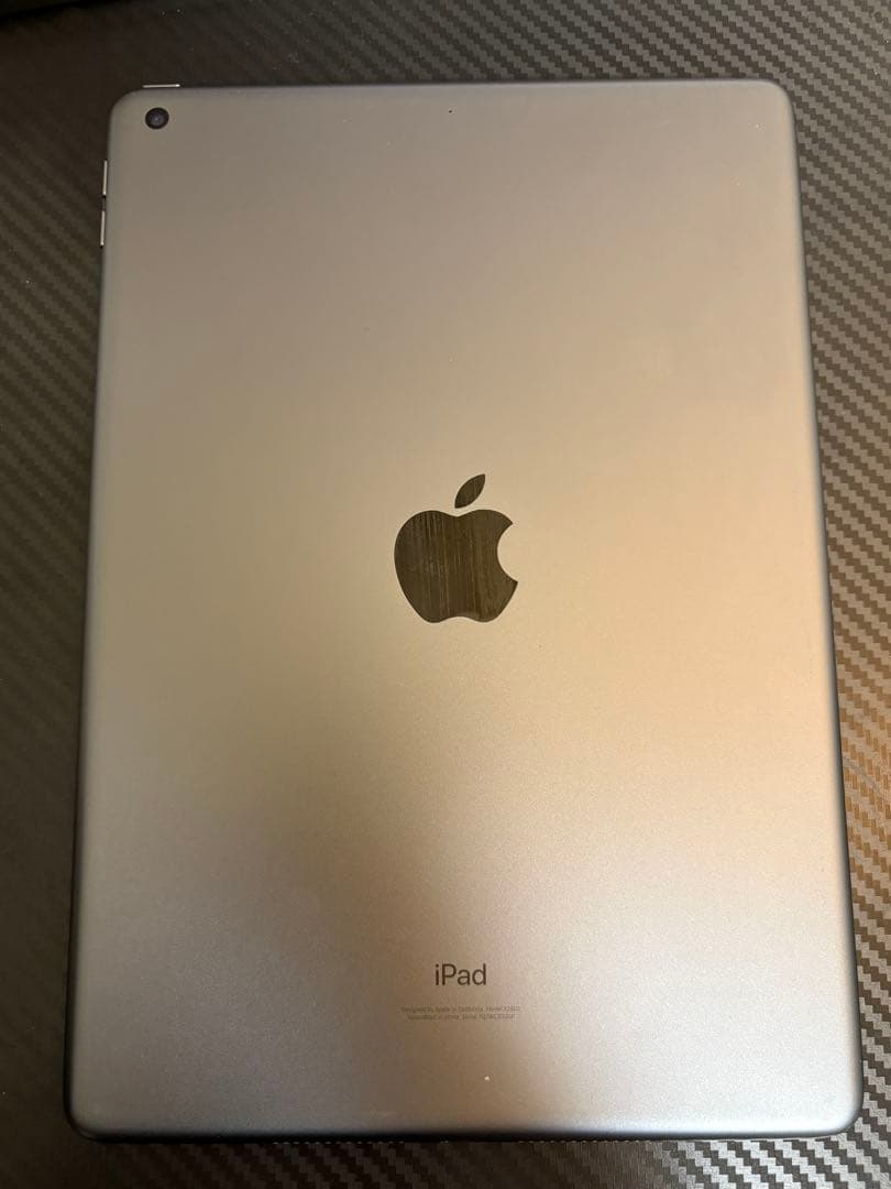 Apple iPad 10.2インチ シルバー 本体　第9世代