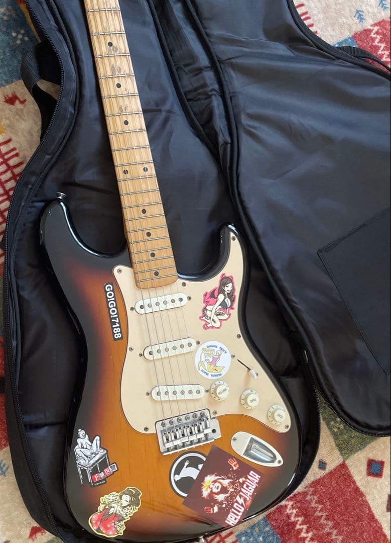 Squier Stratocaster エレキギター