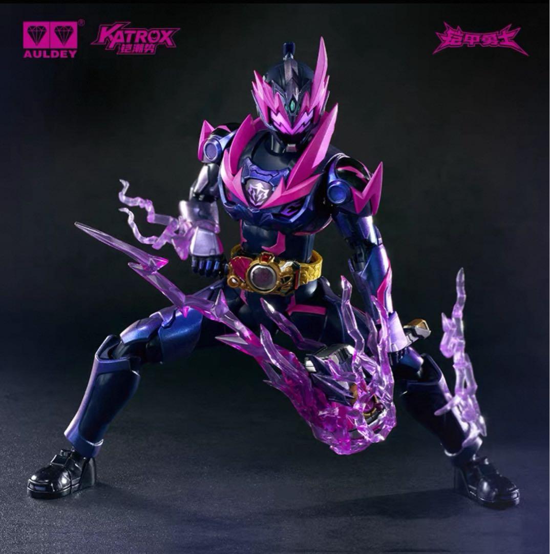 鎧魂 鎧甲勇士 霆耀 可動モデル 完成品