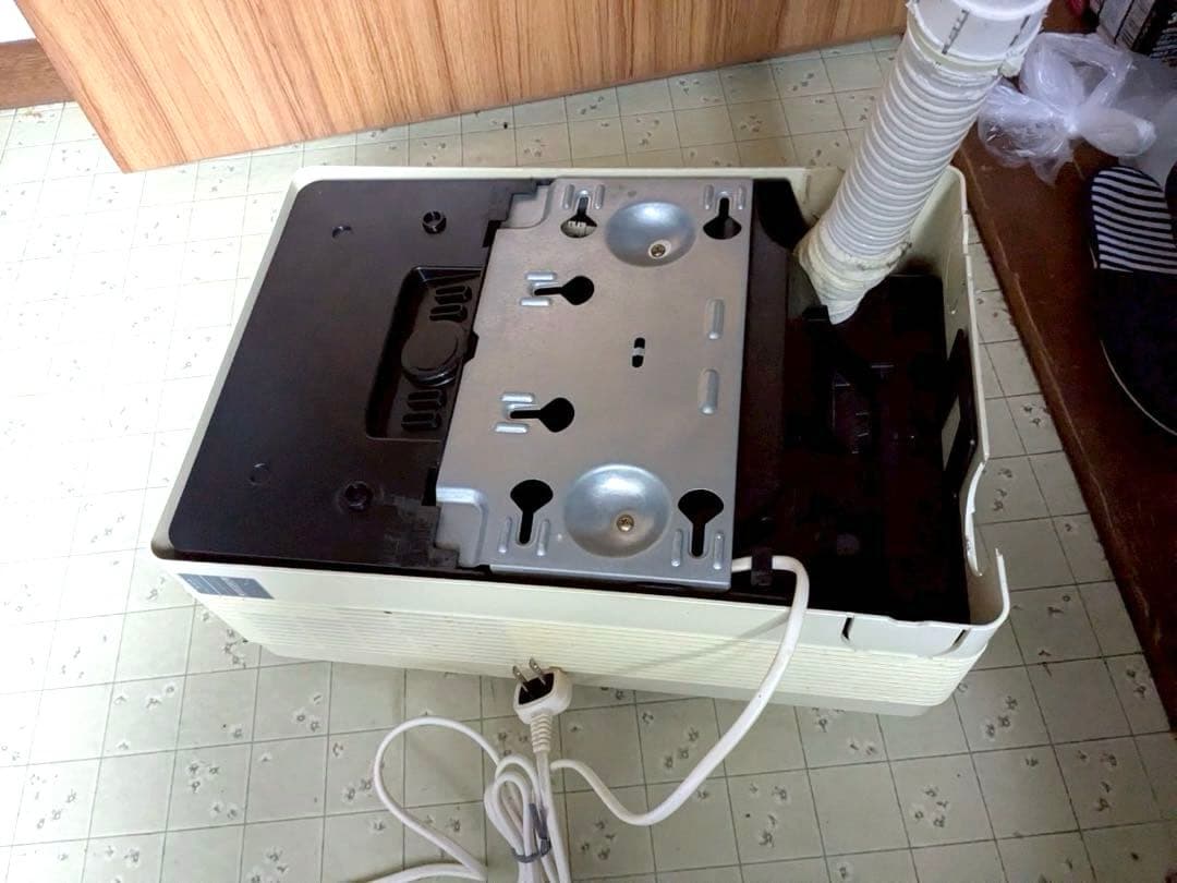 ダイキンDAIKINルームドライヤー リモコン有JTK10BS-W