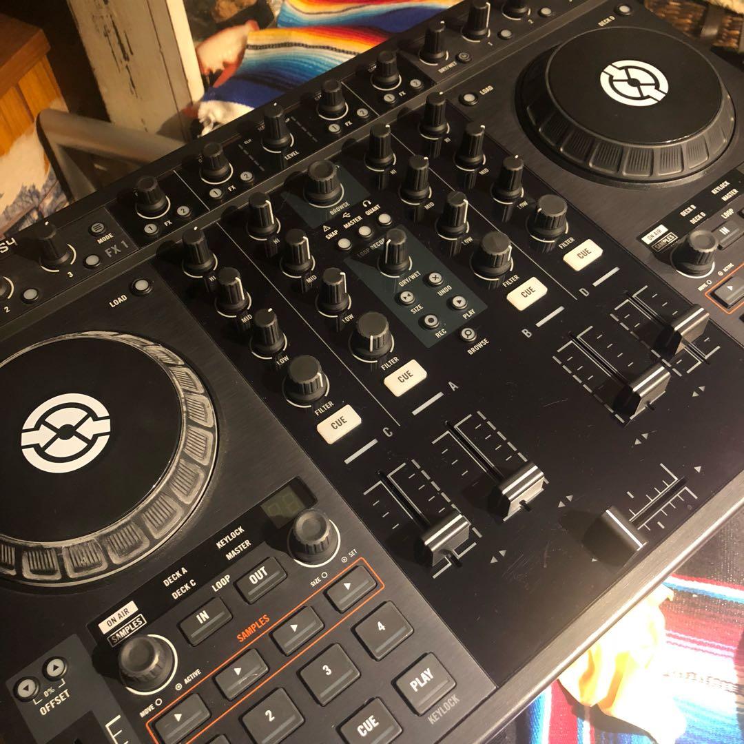 スピーカー・ウーファー Native Instruments TRAKTOR KONTROL DJ S4