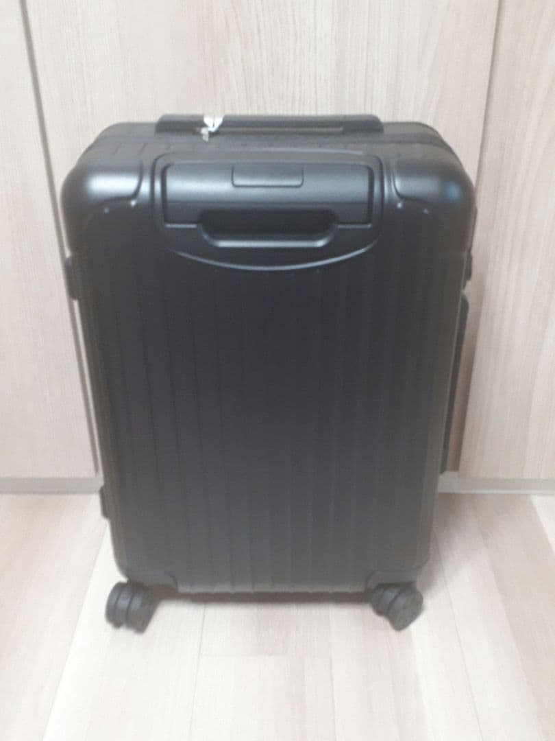 【新品未使用品】リモワ　エッセンシャル　キャビン S　マットブラック