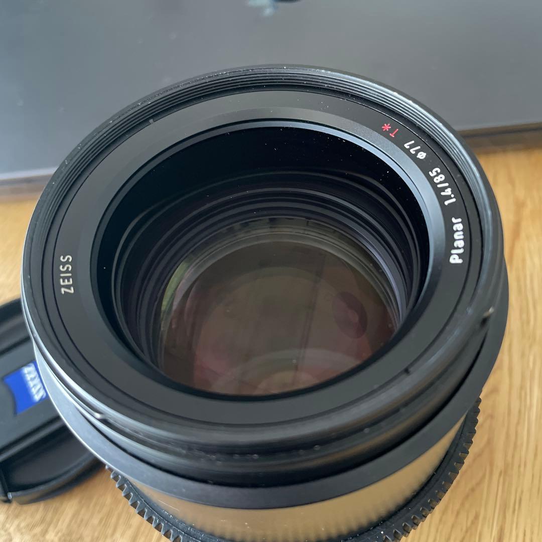 Zeiss milvus 85mm f/1.4 単焦点レンズ